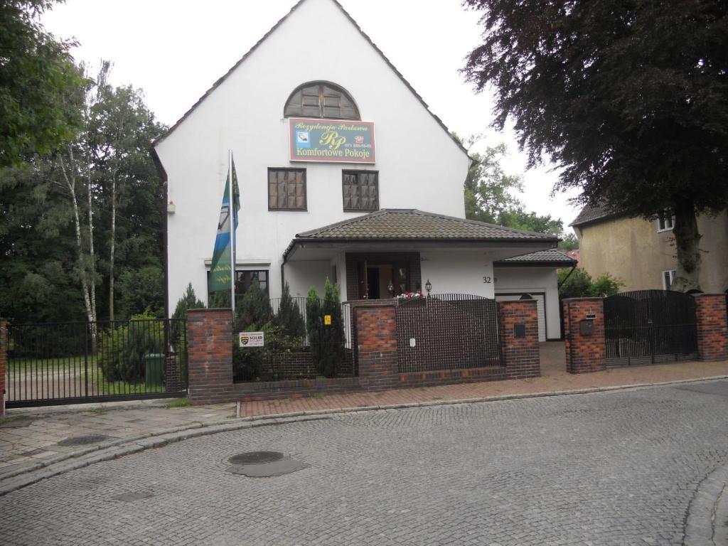 Pensjonat Rezydencja Parkowa Apartment Wroclaw Bagian luar foto